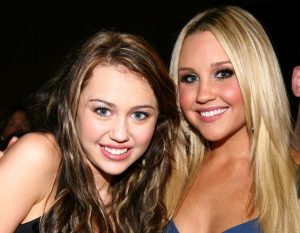 miley-cyrus-amanda-bynes